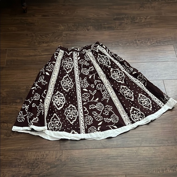 Cotton Floral A-Line Skirt in Brown and White by Coldwater Creek, Sz. Small - Picture 5 of 7